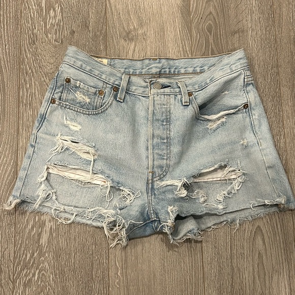 Levi’s jean shorts 501 size 26 - Picture 3 of 7